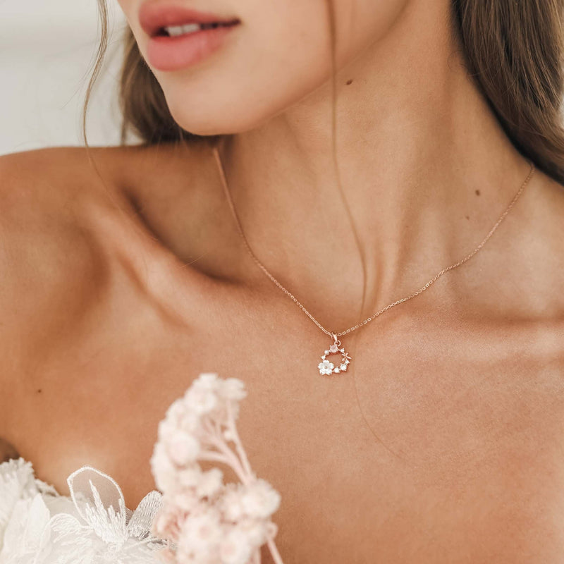 Rose Gold White Spring Flower Necklace