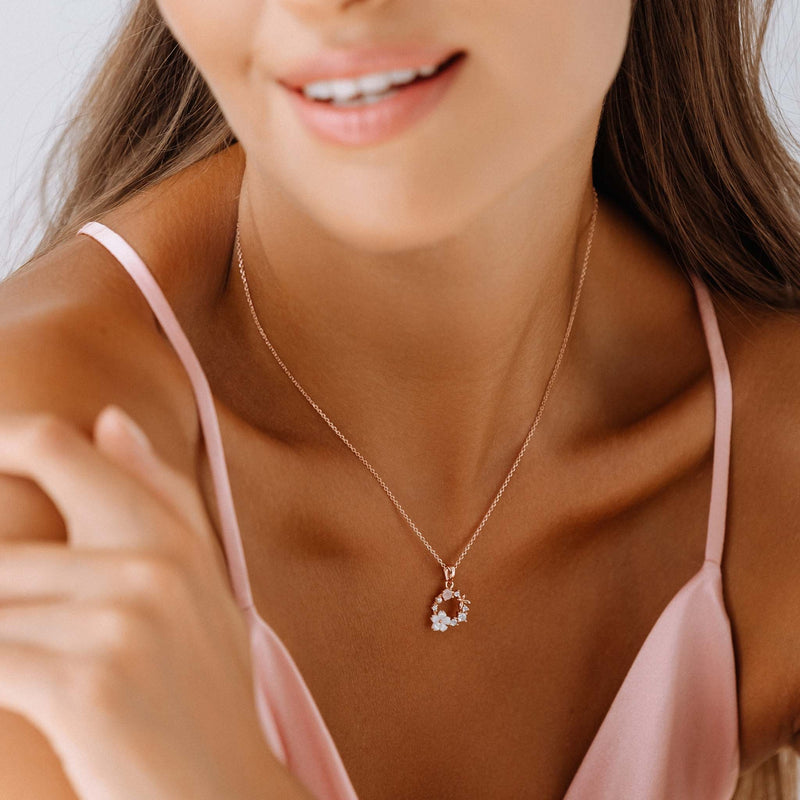 Rose Gold White Spring Flower Necklace