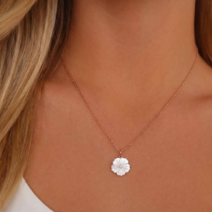 Nacre Necklace