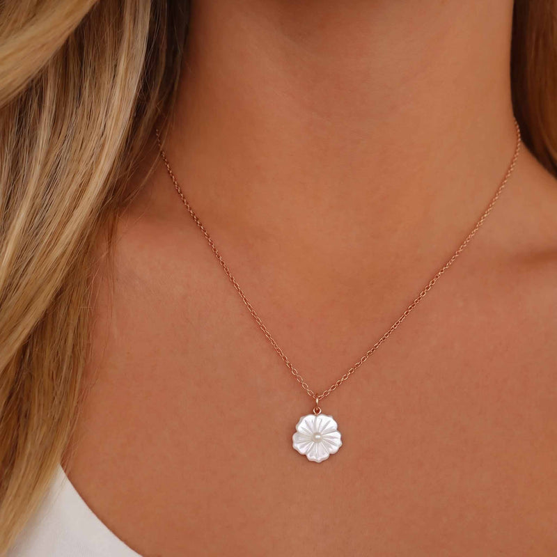 Nacre Necklace