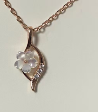 Petal Bloom Necklace